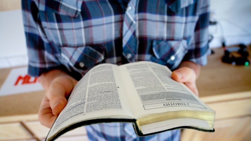 Homossexualismo na Bíblia – Prática condenável ou aceitável? 